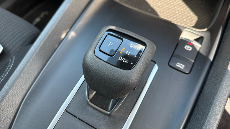 Nissan Qashqai 1.3 DiG-T MH 158 Acenta Premium 5dr Xtronic Petrol Hatchback